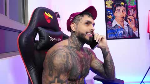 logan_hugh8 online show from 10-25-25, 03:47