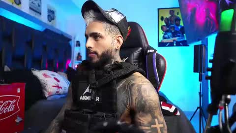 Snapshot of logan_hugh8 chatting on 02-21-26, 09:38 logan_hugh8 online show from 02-21-26, 09:38