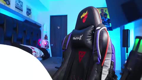 Snapshot of logan_hugh8 chatting on 02-26-26, 03:11 logan_hugh8 online show from 02-26-26, 03:11