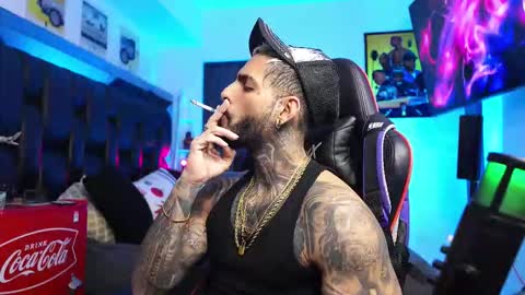 Snapshot of logan_hugh8 chatting on 03-01-26, 12:40 logan_hugh8 online show from 03-01-26, 12:40