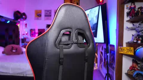 Snapshot of logan_hugh8 chatting on 03-09-26, 04:38 logan_hugh8 online show from 03-09-26, 04:38