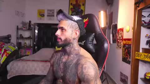 logan_hugh8 online show from 07-11-26, 06:27