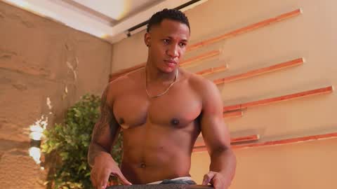 logan_varela online show from 11-09-25, 12:42