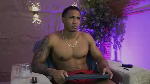 logan_varela online show from 12-05-25, 03:30