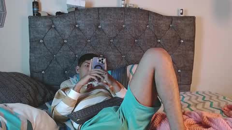 Snapshot of logan_willyams_ chatting on 10-12-25, 01:48 logan_willyams_ online show from 10-12-25, 01:48