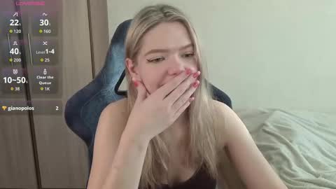 Snapshot of logandrive chatting on 12-20-25, 09:16 Logan and Katana online show from 12-20-25, 09:16