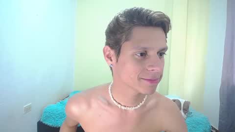 Snapshot of loganevans8 chatting on 02-14-25, 08:37 Logan online show from 02-14-25, 08:37