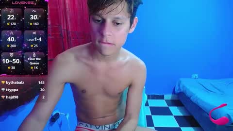 Snapshot of loganevans8 chatting on 10-03-25, 02:03 Logan online show from 10-03-25, 02:03