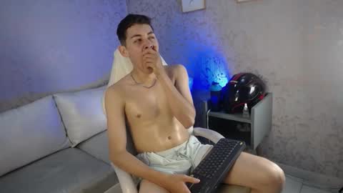 Loganfoster  online show from 12-17-25, 08:48