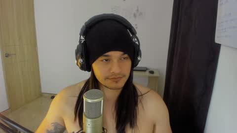 Snapshot of loganhot22 chatting on 12-12-24, 05:42 Logan online show from 12-12-24, 05:42