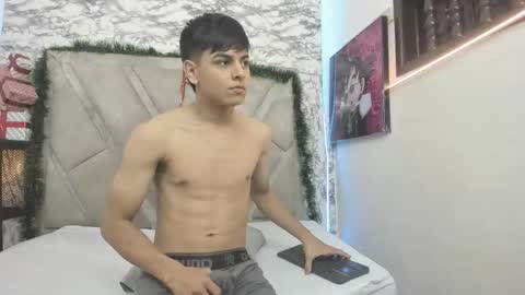 loganjhonson online show from 11-25-25, 02:44