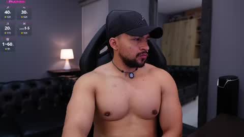 Snapshot of loganmartinx chatting on 07-04-26, 11:22 loganmartinx online show from 07-04-26, 11:22