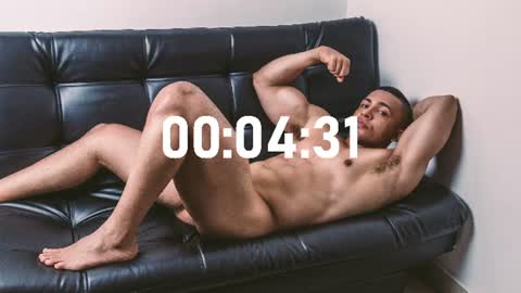 Snapshot of loganmartinx chatting on 07-05-26, 11:01 loganmartinx online show from 07-05-26, 11:01