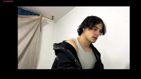 Snapshot of logann_x3 chatting on 06-07-26, 04:16 Logan online show from 06-07-26, 04:16