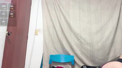Snapshot of logann_x3 chatting on 06-20-26, 04:26 Logan online show from 06-20-26, 04:26