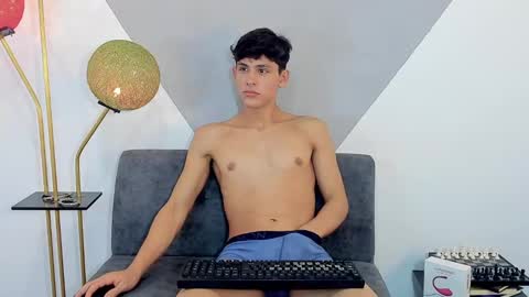 loganoficialx online show from 12-04-24, 10:46