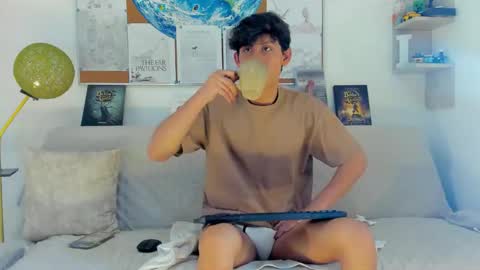 Snapshot of loganoficialx chatting on 03-02-26, 04:47 loganoficialx online show from 03-02-26, 04:47