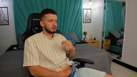 Logan Wolf online show from 02-21-26, 01:56