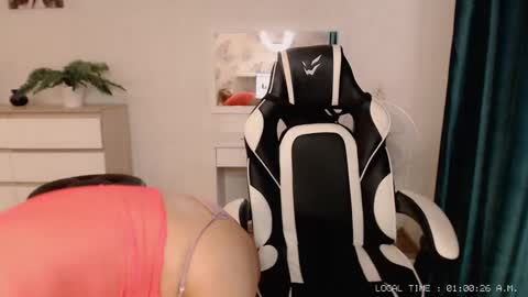 Snapshot of lola_anderson chatting on 01-16-25, 08:00 Lola online show from 01-16-25, 08:00