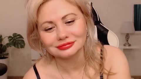 Snapshot of lola_anderson chatting on 10-26-25, 05:24 Lola online show from 10-26-25, 05:24