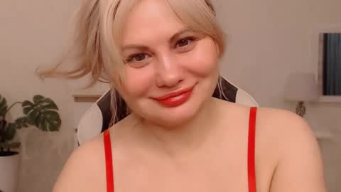 Snapshot of lola_anderson chatting on 11-18-25, 05:23 Lola online show from 11-18-25, 05:23