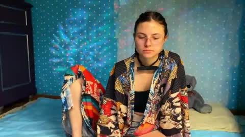 lola_aspis online show from 11-01-25, 01:57