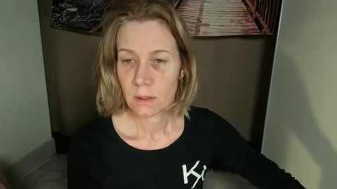 lola_belgium online show from 04-19-26, 06:13