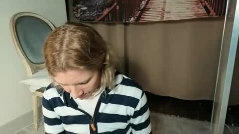 lola_belgium online show from 04-27-26, 04:27