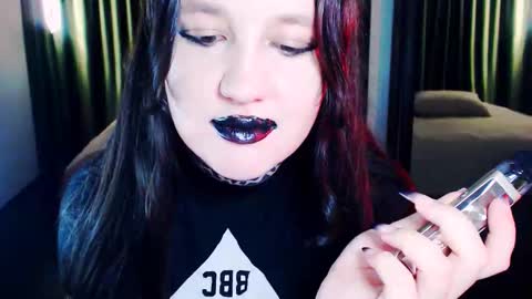 Lola Chi online show from 10-13-25, 10:32