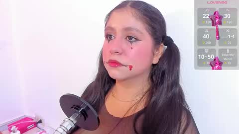 Snapshot of lola_clit chatting on 10-23-25, 11:42 lola online show from 10-23-25, 11:42