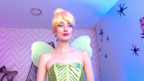 Lola online show from 10-20-25, 04:18