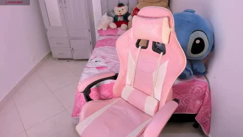 Snapshot of lola_kamila chatting on 02-23-26, 04:21 Lola Kamila online show from 02-23-26, 04:21