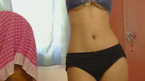 Snapshot of lolaa_darling chatting on 11-27-25, 06:37 lolaa online show from 11-27-25, 06:37