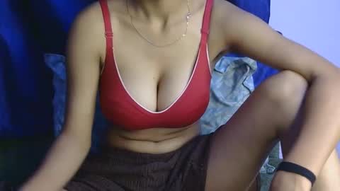 Snapshot of lolaa_darling chatting on 05-02-26, 11:04 lolaa online show from 05-02-26, 11:04