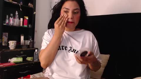 Snapshot of lolaa_staars chatting on 12-22-24, 05:32 lolaa_staars online show from 12-22-24, 05:32