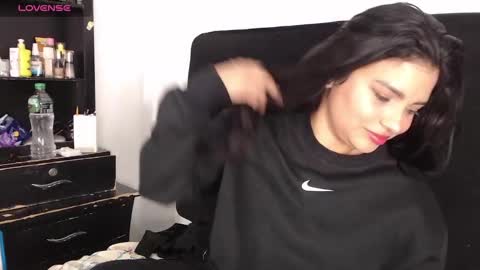 Snapshot of lolaa_staars chatting on 01-10-25, 02:57 lolaa_staars online show from 01-10-25, 02:57