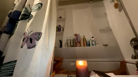 lolaabunnybaby304 online show from 06-11-26, 06:44