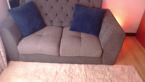 lolaandcamille online show from 03-10-25, 04:14