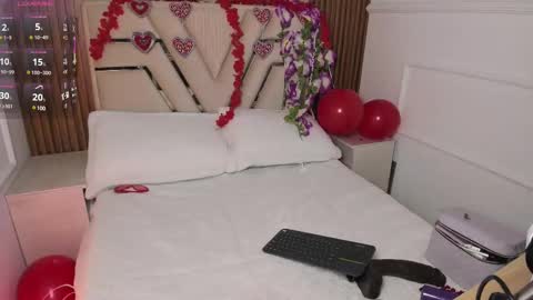 Lola Angel online show from 02-14-25, 11:42