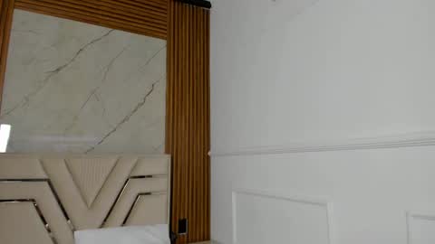 Lola Angel online show from 10-04-25, 08:29