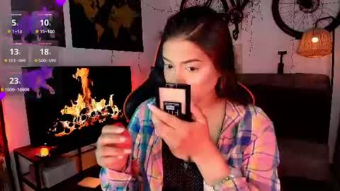 Snapshot of lolaasmith_21 chatting on 06-10-26, 07:46 lolaasmith_21 online show from 06-10-26, 07:46
