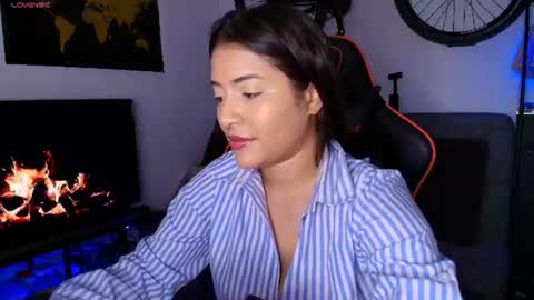 Snapshot of lolaasmith_21 chatting on 07-10-26, 08:18 lolaasmith_21 online show from 07-10-26, 08:18
