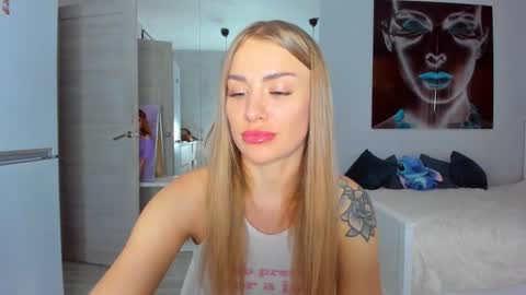 Snapshot of lolabani675452 chatting on 10-13-25, 10:04 lolabani675452 online show from 10-13-25, 10:04