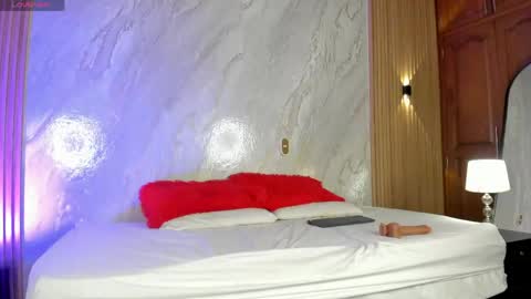 LolaBby1 online show from 04-18-26, 08:42