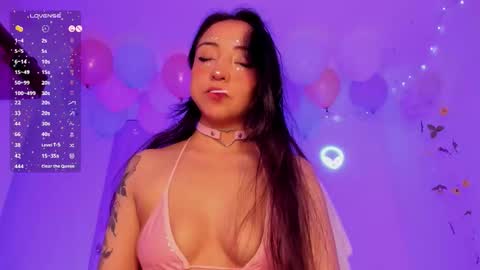  Lola Berry  online show from 11-13-25, 10:03