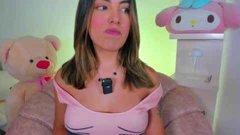 Snapshot of lolacoper chatting on 09-17-25, 02:35 LolaCoper online show from 09-17-25, 02:35