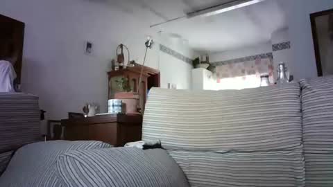 LOLA HUESO y ERIC online show from 10-31-25, 08:59