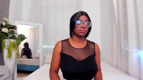 lola online show from 09-22-25, 12:51