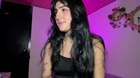 Lola online show from 01-14-26, 04:51