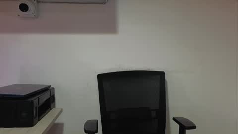 Snapshot of lolalola_12 chatting on 11-14-25, 03:49 lolalola_12 online show from 11-14-25, 03:49